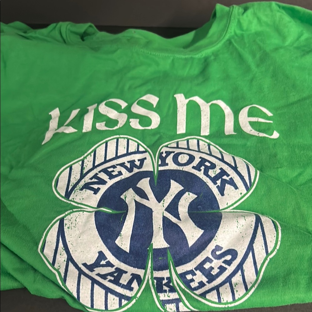 Hanes Green Short Sleeve Tee